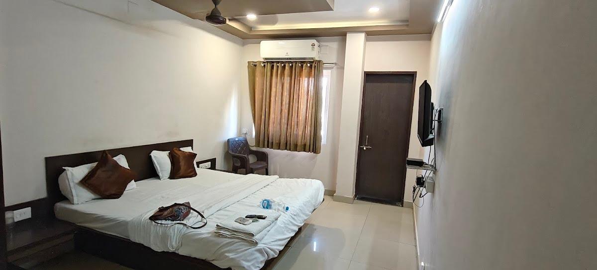 Hotel Shree gurukrupa – photo 2