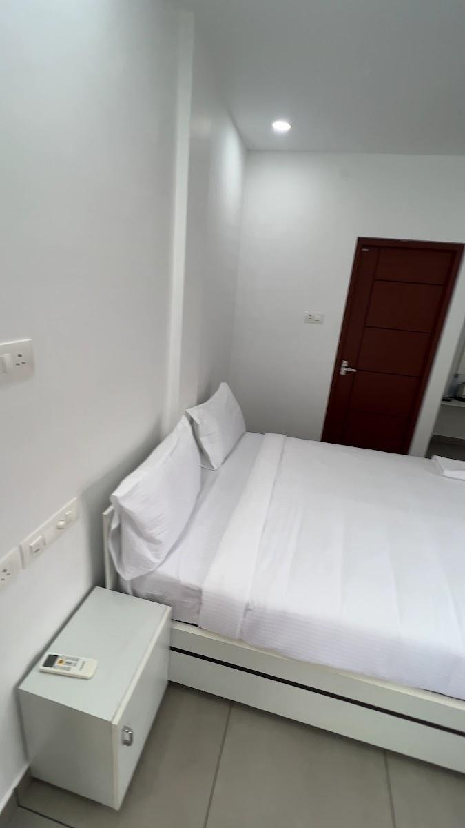 Hotel Eleven Space Kochi