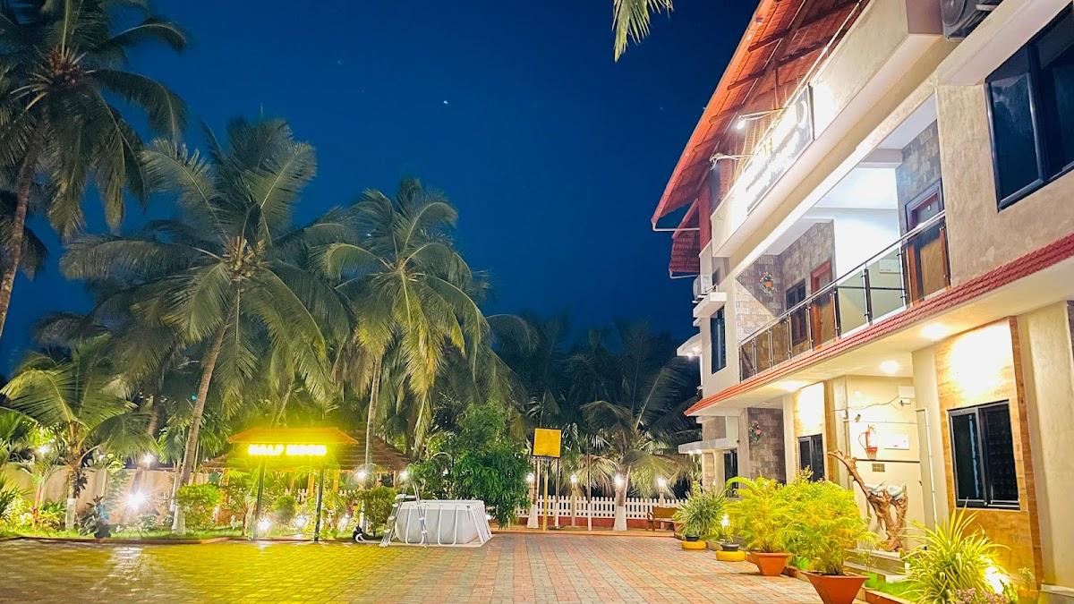 Half moon Home stay – photo 3
