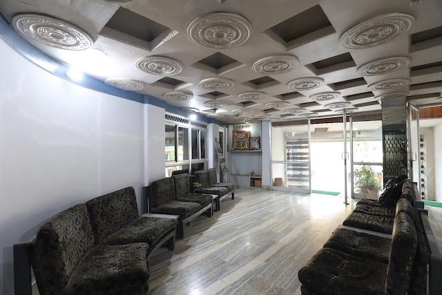 OYO Hotel Devpriya – photo 1
