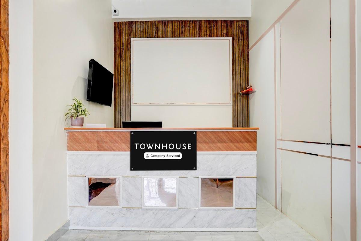 Townhouse by OYO Lahartara Railway Bridge Near Bus Stop – photo 3
