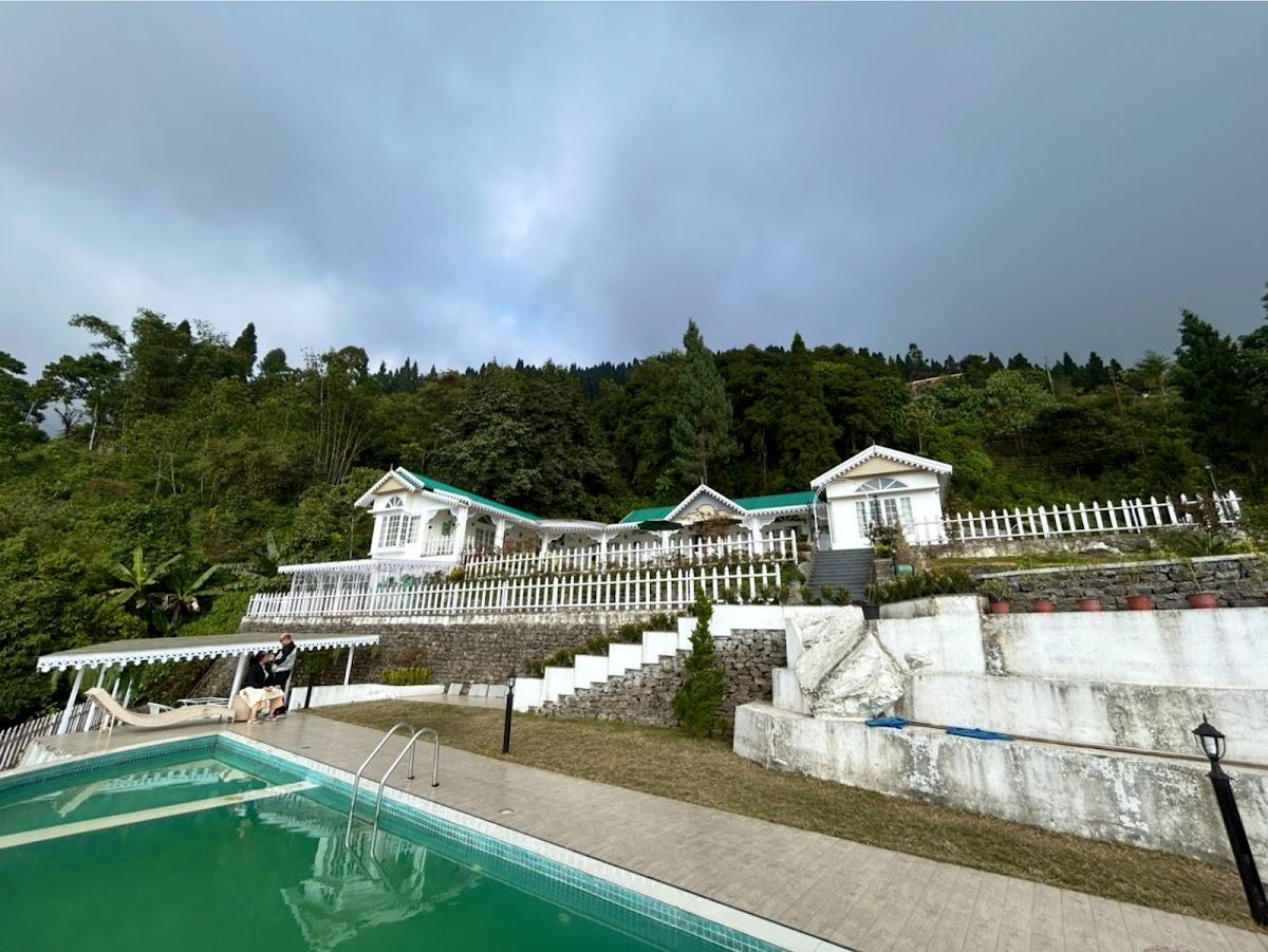 StayVista at Forktail House | Villa with Private Pool in Darjeeling – photo 2