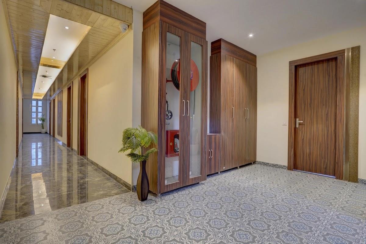 Alaya Stays by ELIVAAS Serene Woods - Premium Suite in Kasauli | 1 Room Escape – photo 4
