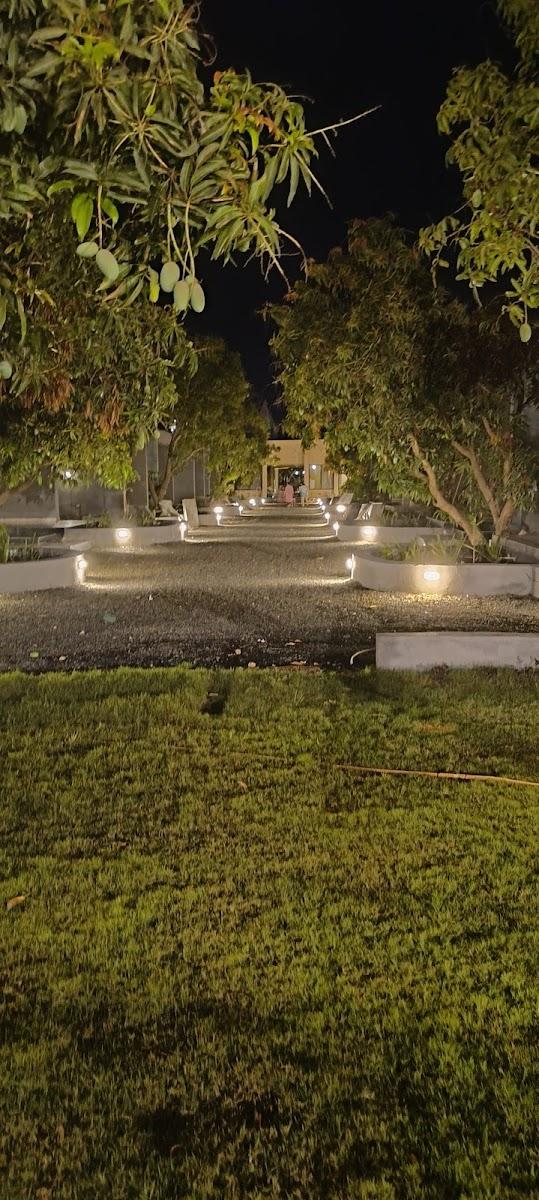 Iravati Resort – photo 2
