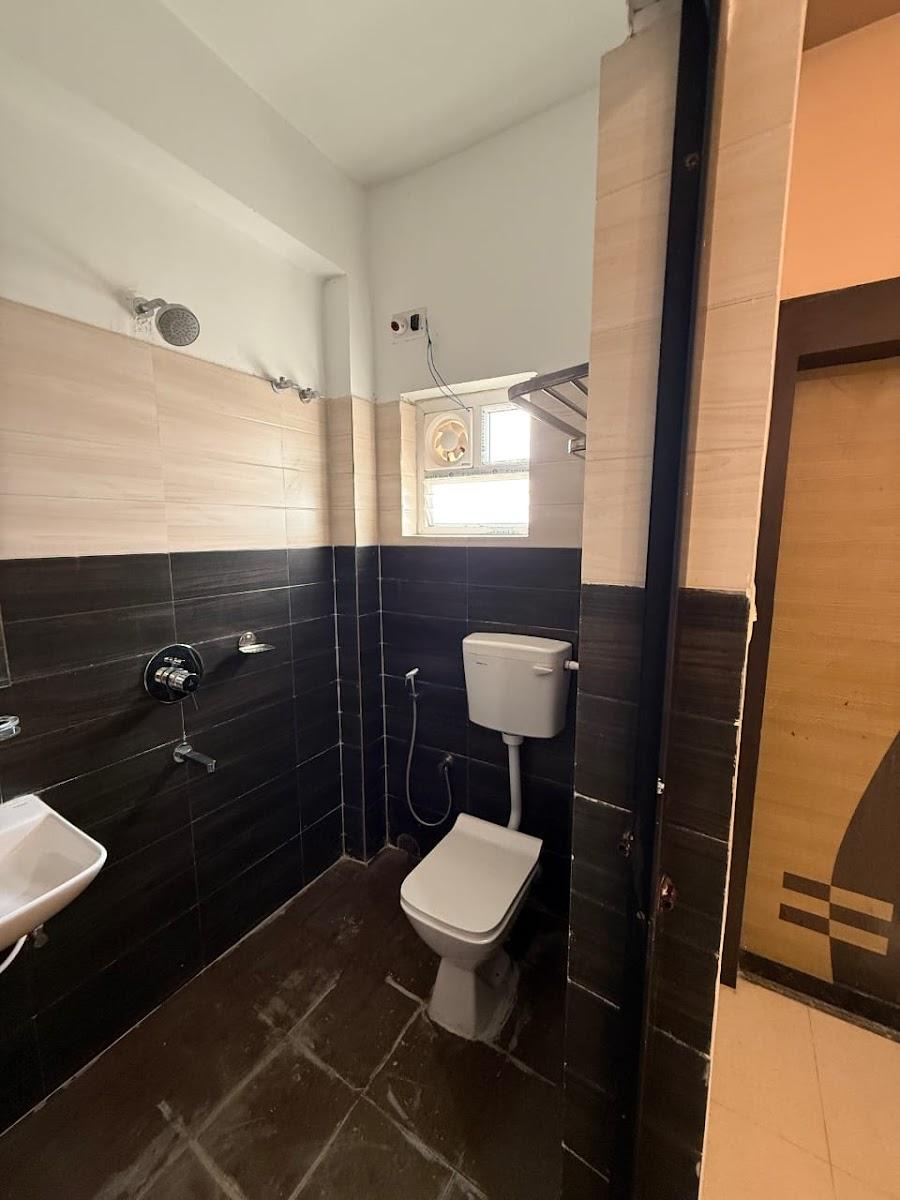HOTEL THE DEVARAJ – photo 4