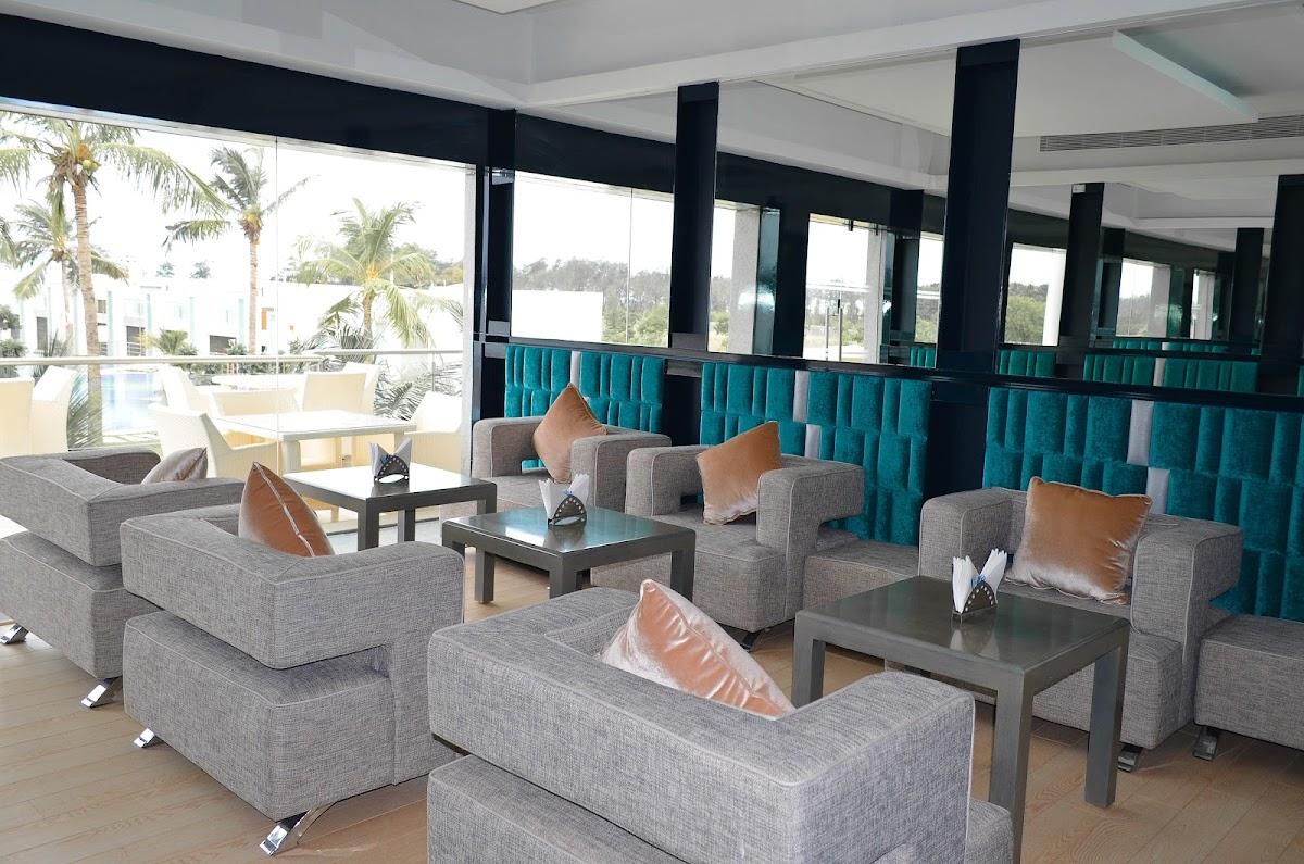 Grande Bay Resort And Spa – photo 2