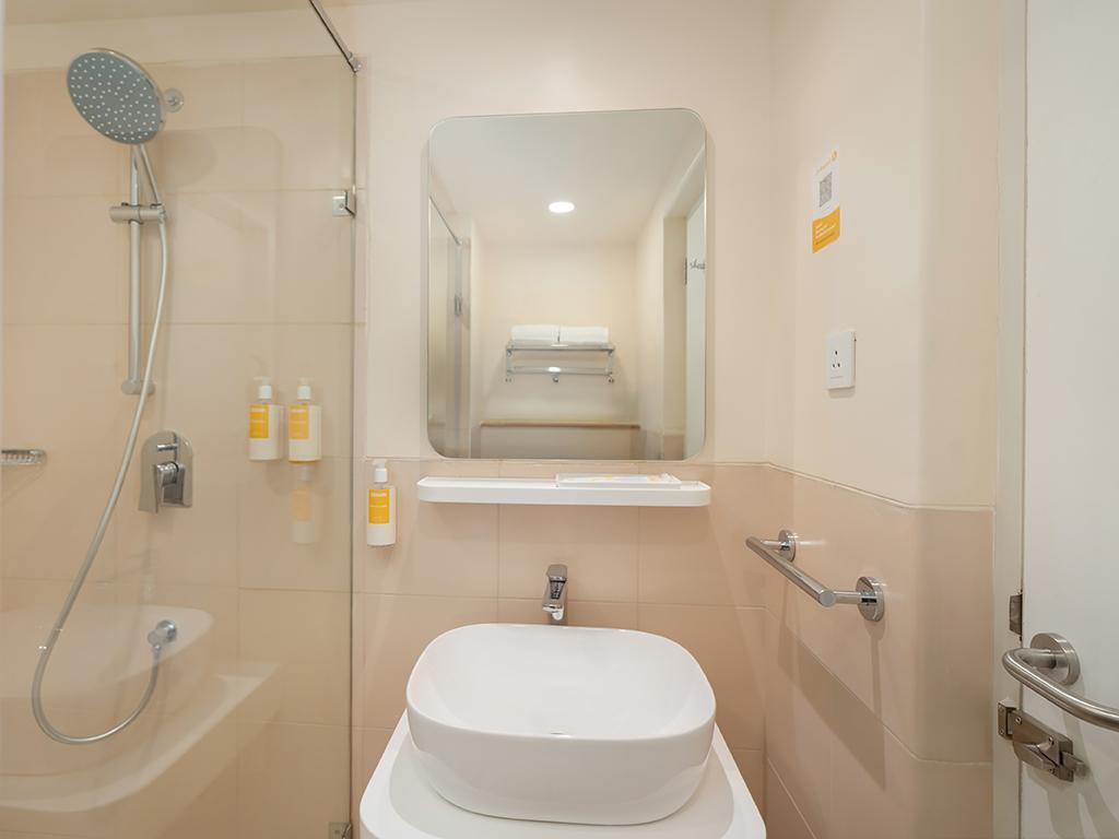 Bloom Hotel - DLF Cyber City – photo 2
