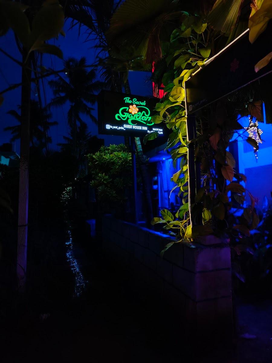 THE SECRET GARDEN – photo 4