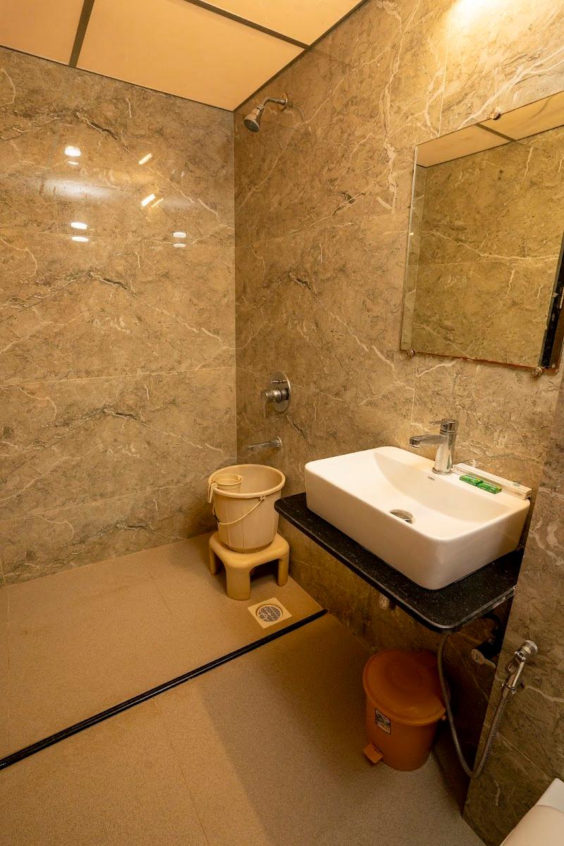 Sagar Sawali, Karde Beach View Resort