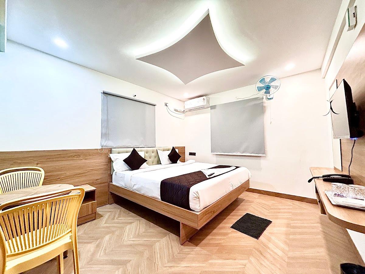 SK OAK SUITES – photo 2