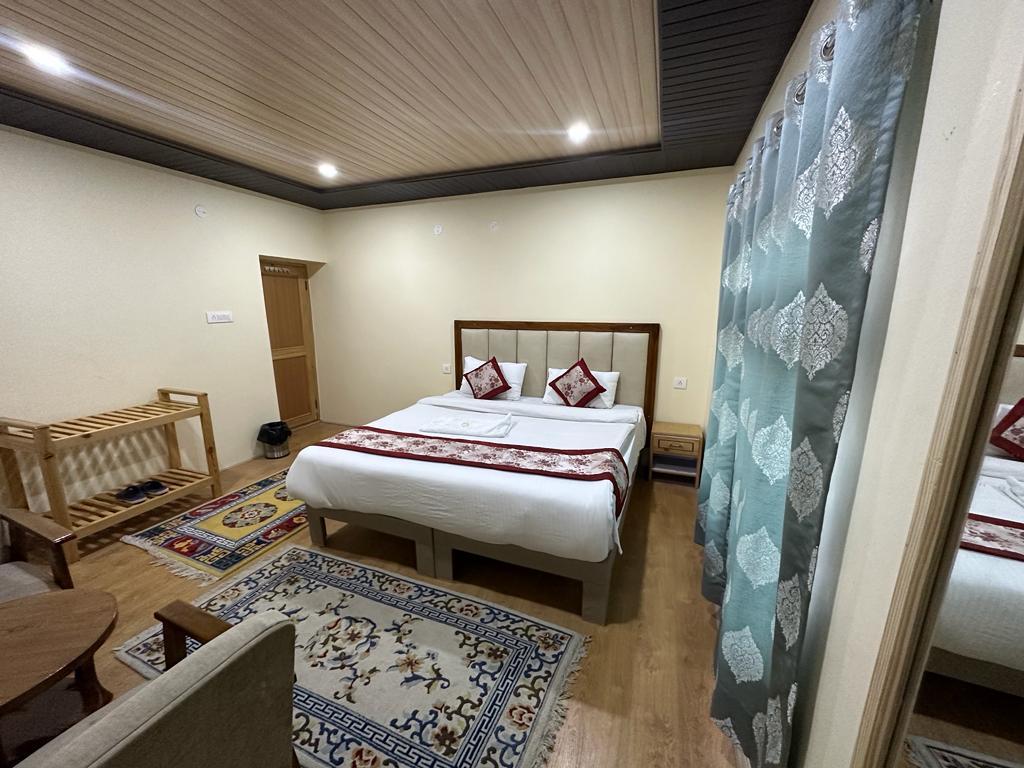 HANLE HOUSE – photo 1