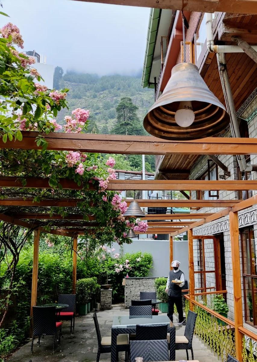 Honeymoon Inn – photo 3