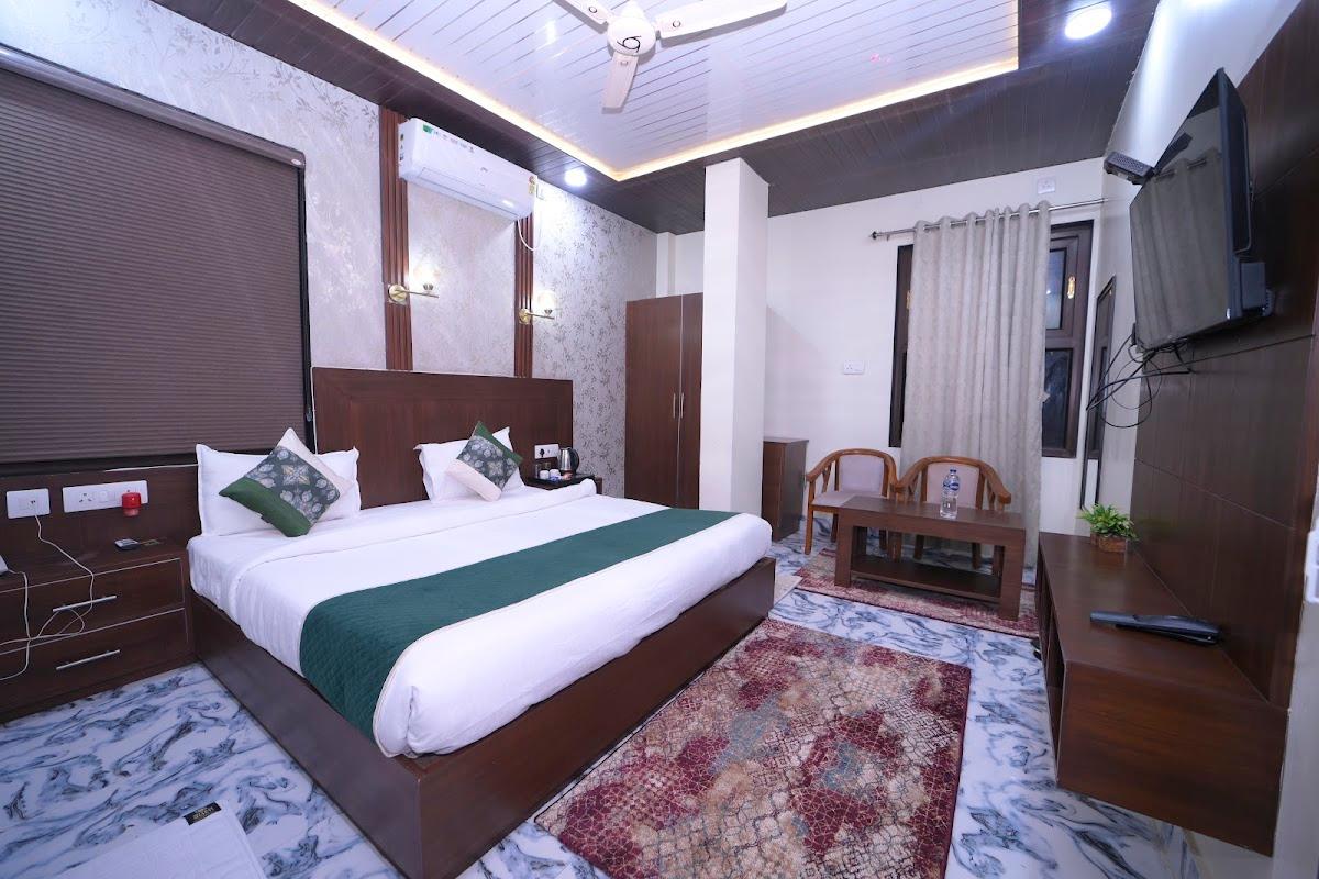 Anant Hotels – photo 2