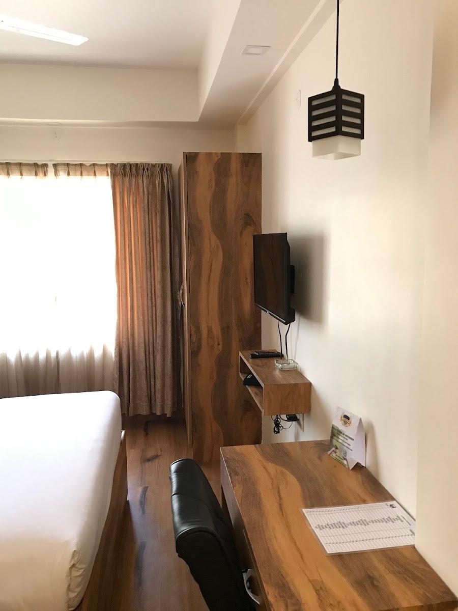 Kensington Suites – photo 3