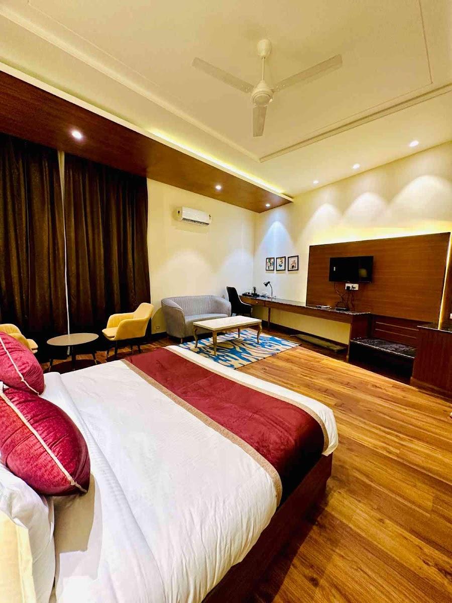 Hotel Dreamz Inn & Suites Siswan – photo 4