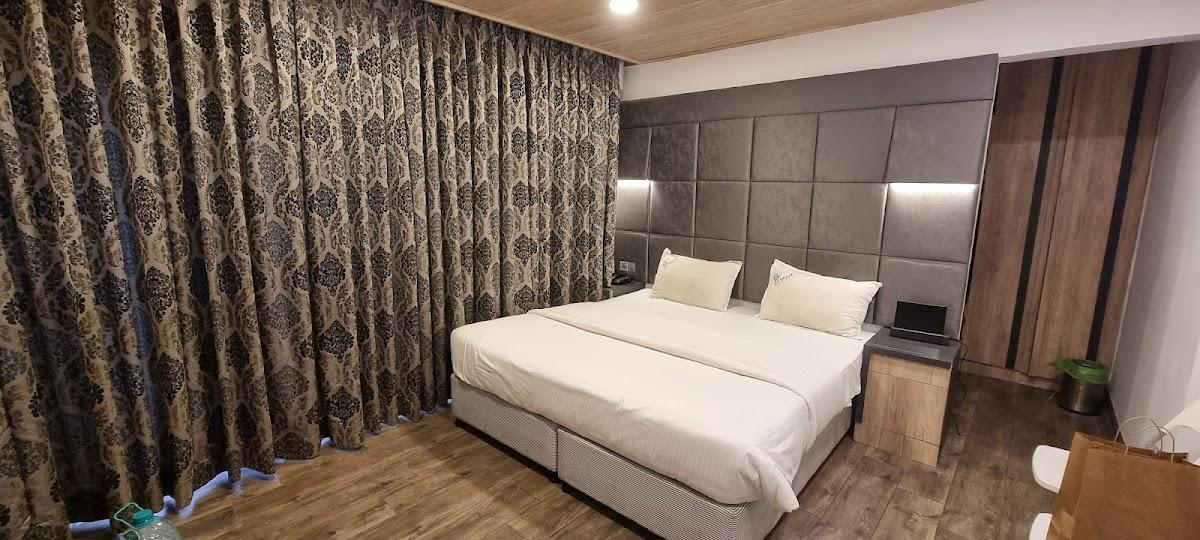 Tuccil Luxury Home Stay – photo 4