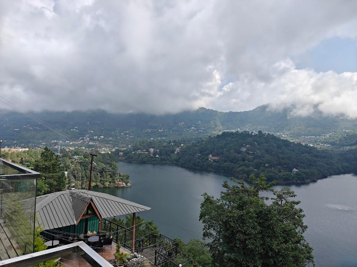 The Lake Ambience Resort – photo 1