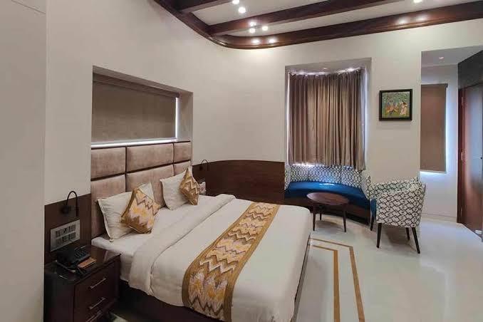Vrinda Hotel – photo 2