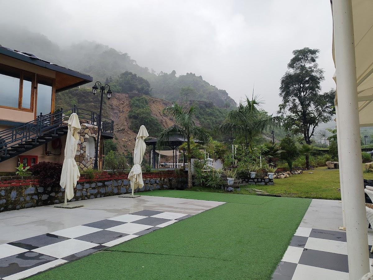 The Riverdale Resort – photo 3