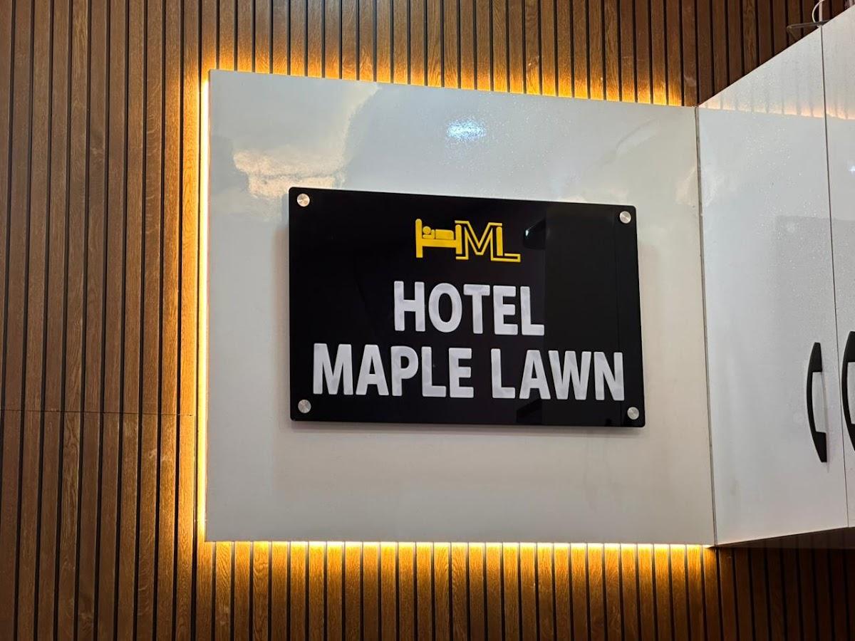 HOTEL MAPLE LAWN