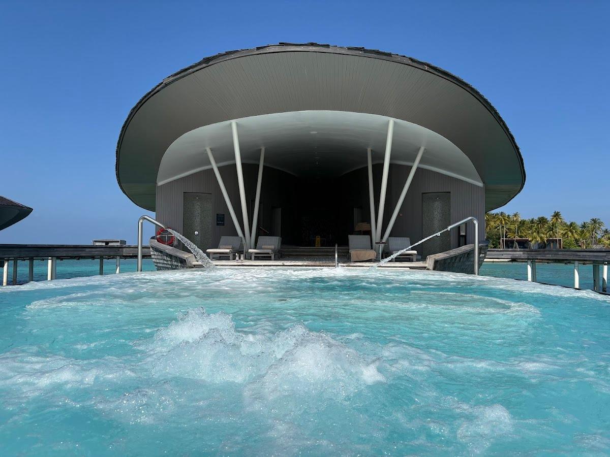 The St. Regis Maldives Vommuli Resort – photo 4