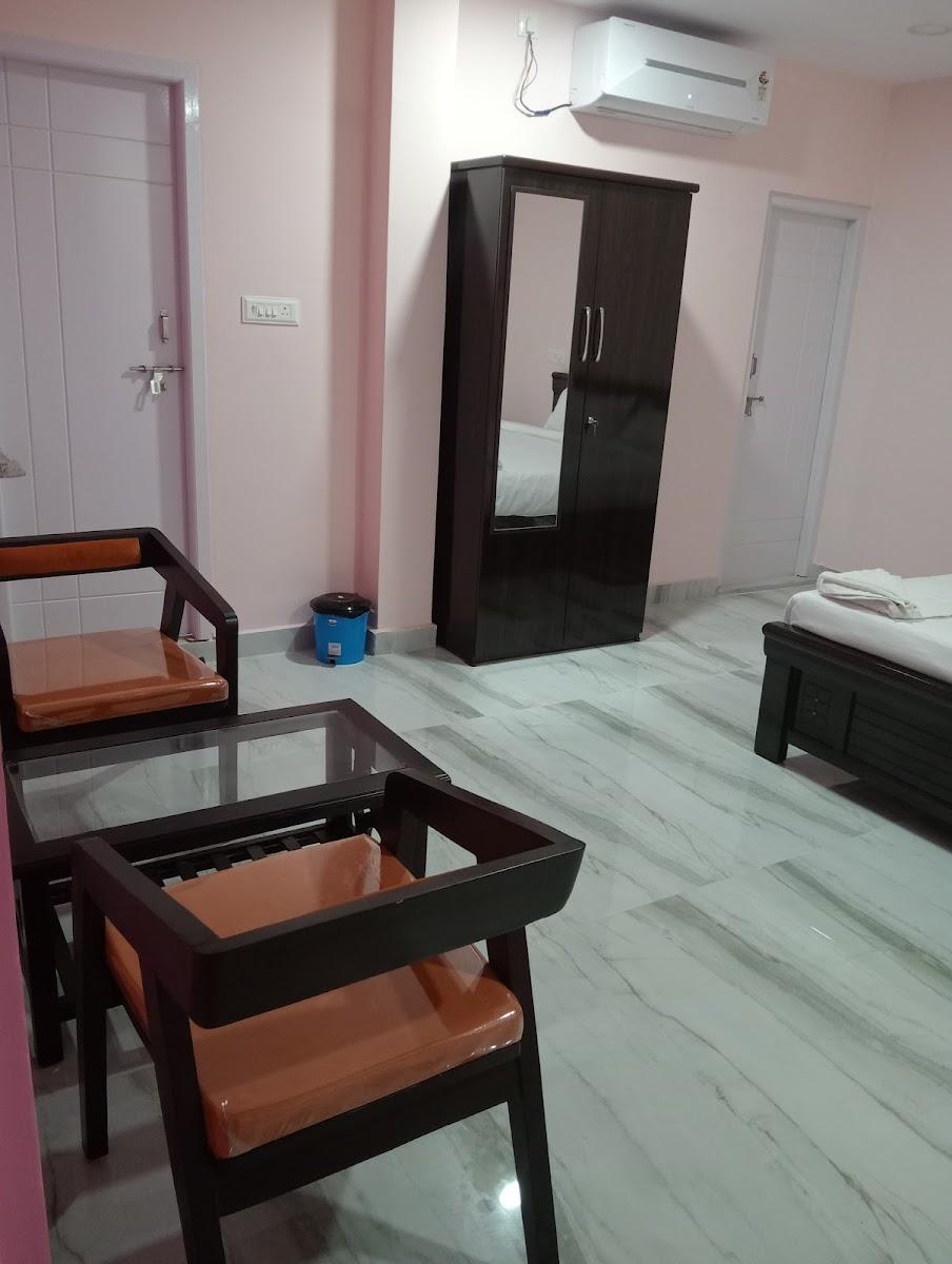 Hotel O Ss ome inn ultra luxury rooms – photo 4