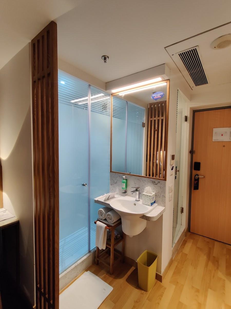 Holiday Inn Express Ahmedabad Prahlad Nagar, an IHG Hotel – photo 1
