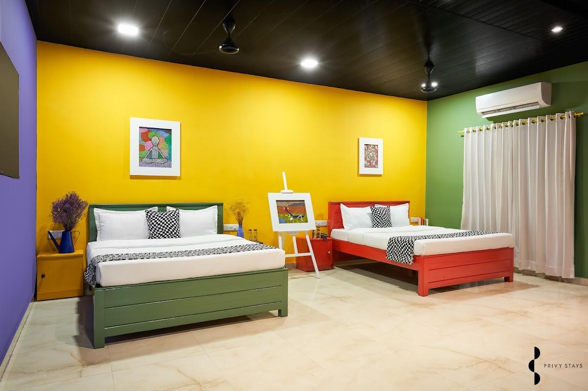Frida Nest Privy Stays