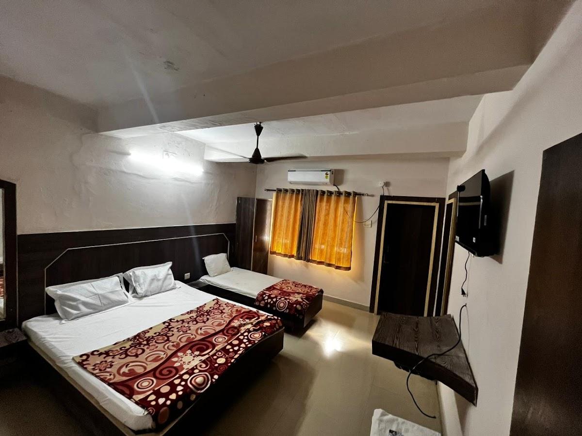 Hotel Gokul – photo 2