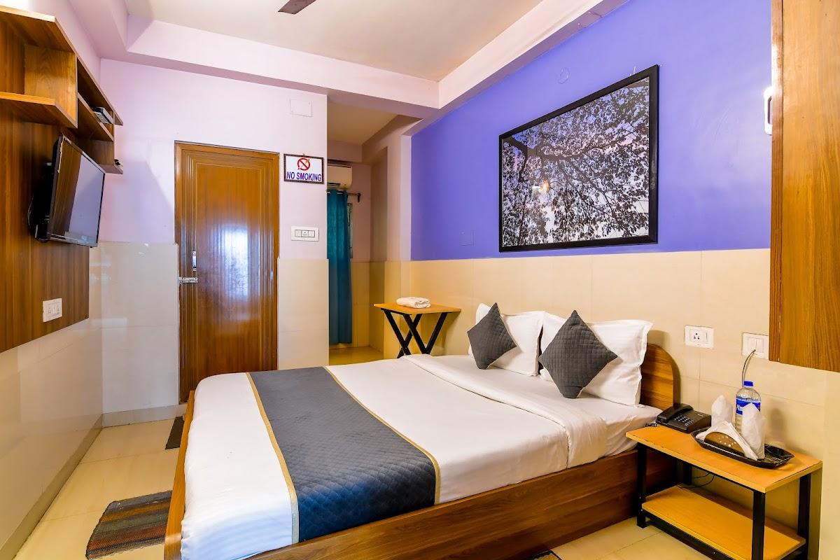 The Kolkata Hotel – photo 4