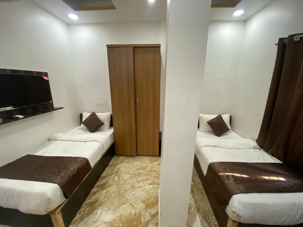 The Browns, Manish Nagar – photo 3