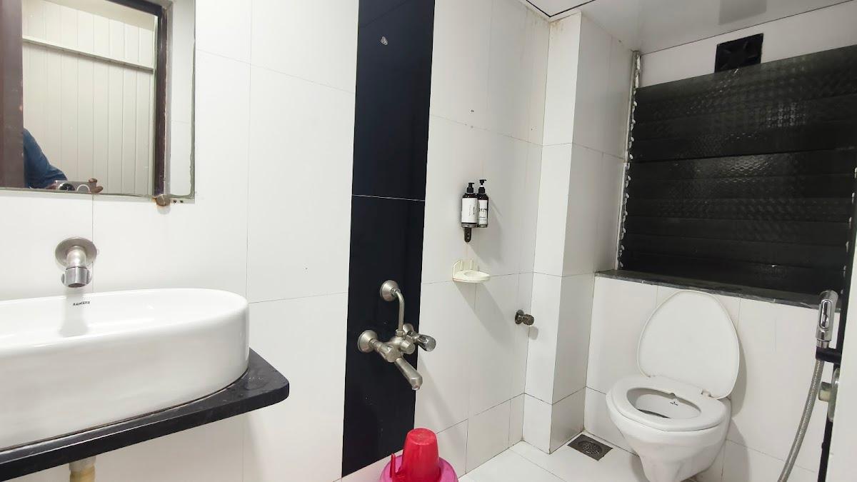Hotel Express, Airoli – photo 4