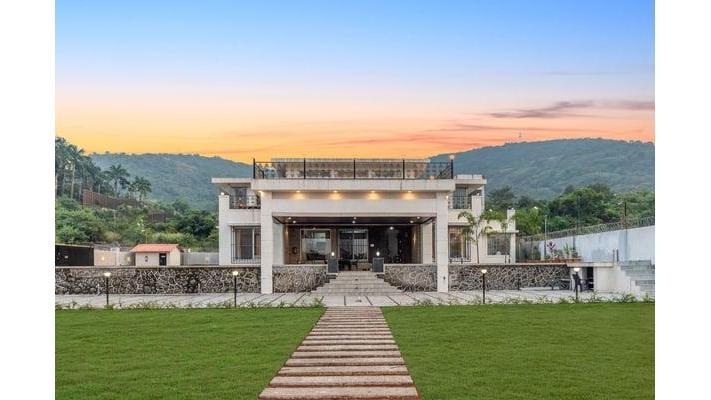 StayVista Villa at The Glass House Lonavala – photo 1