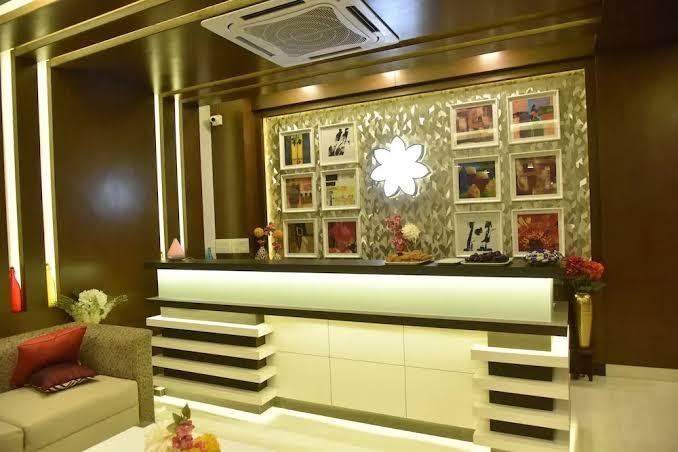 Hotel White Park – photo 1