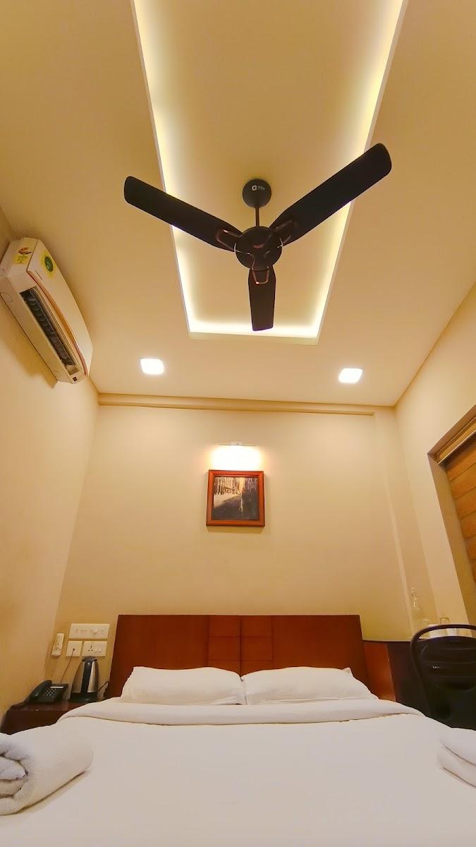 Priya tourist home – photo 4