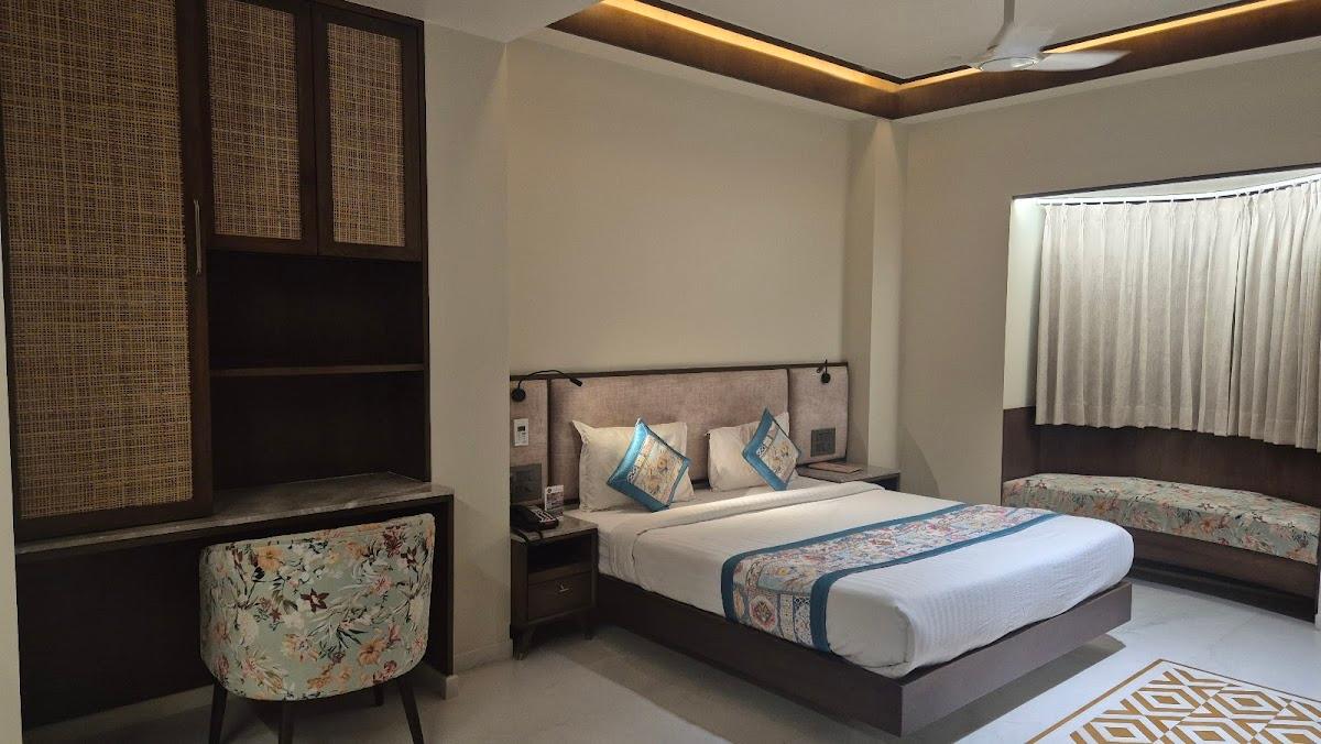 Vrinda Hotel