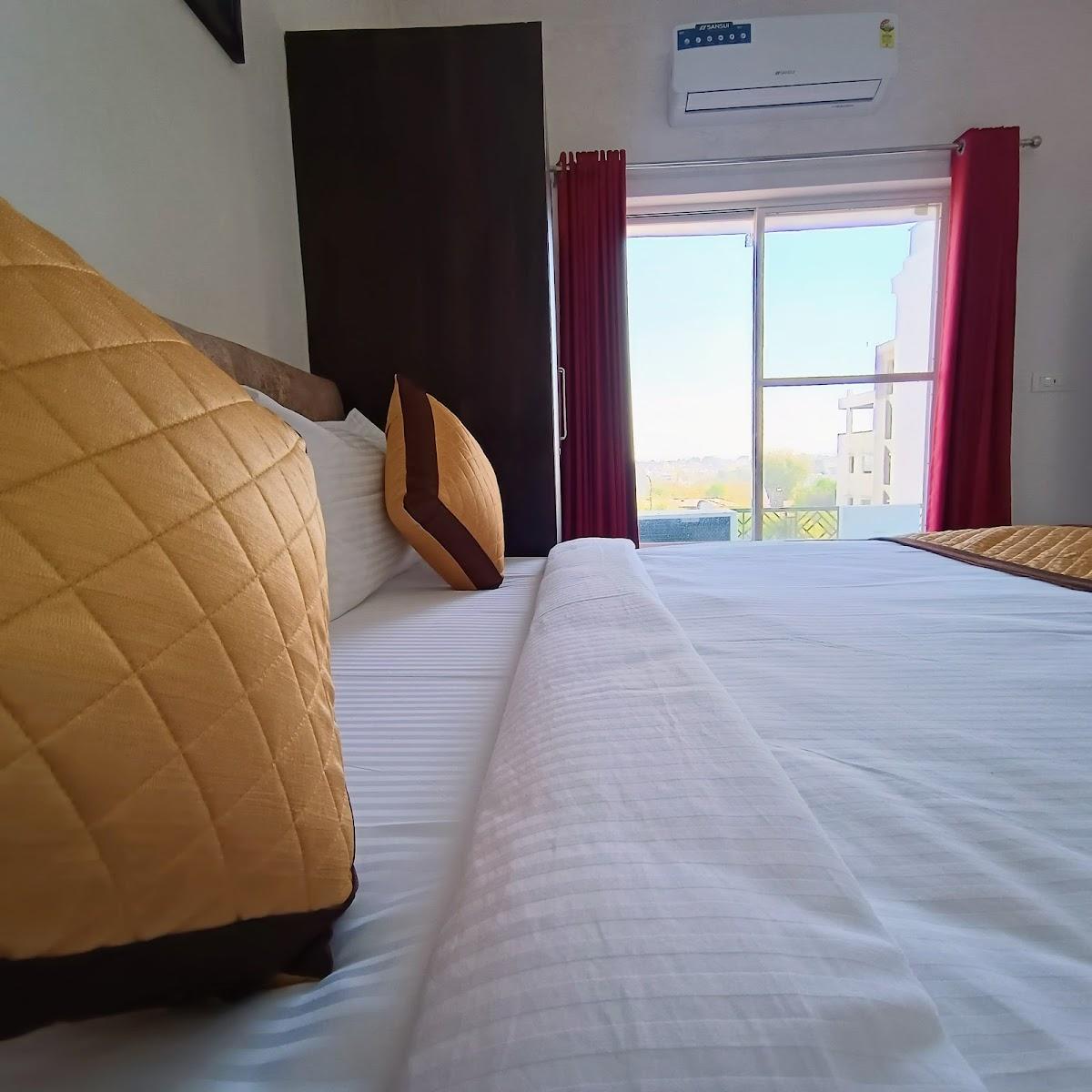 Arul's Hotel – photo 1