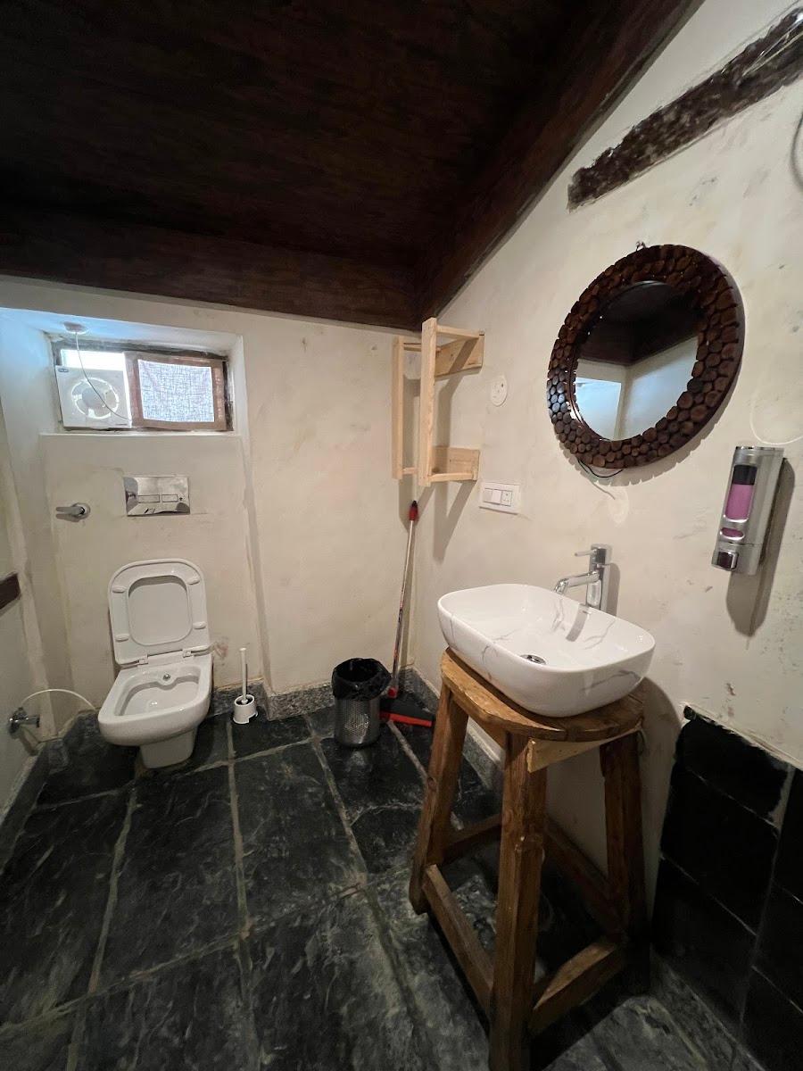 Himtrek Stays X Heritage House, Mcleodganj – photo 1