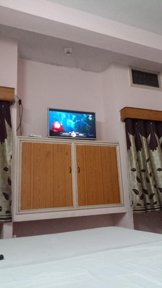 Ganesh Lodge – photo 2