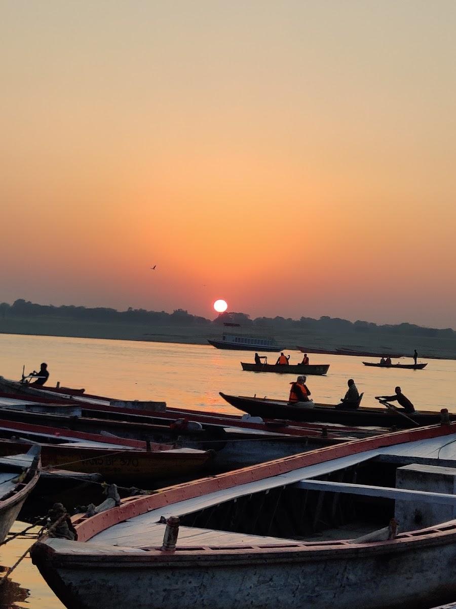 Roof Top Ganga View Varanasi Cafe And Bakery And Restaurant – photo 2