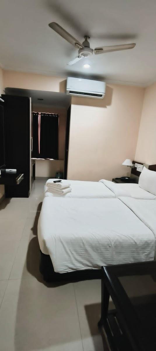 Capital O 68996 Hotel Grand E Muscat – photo 1