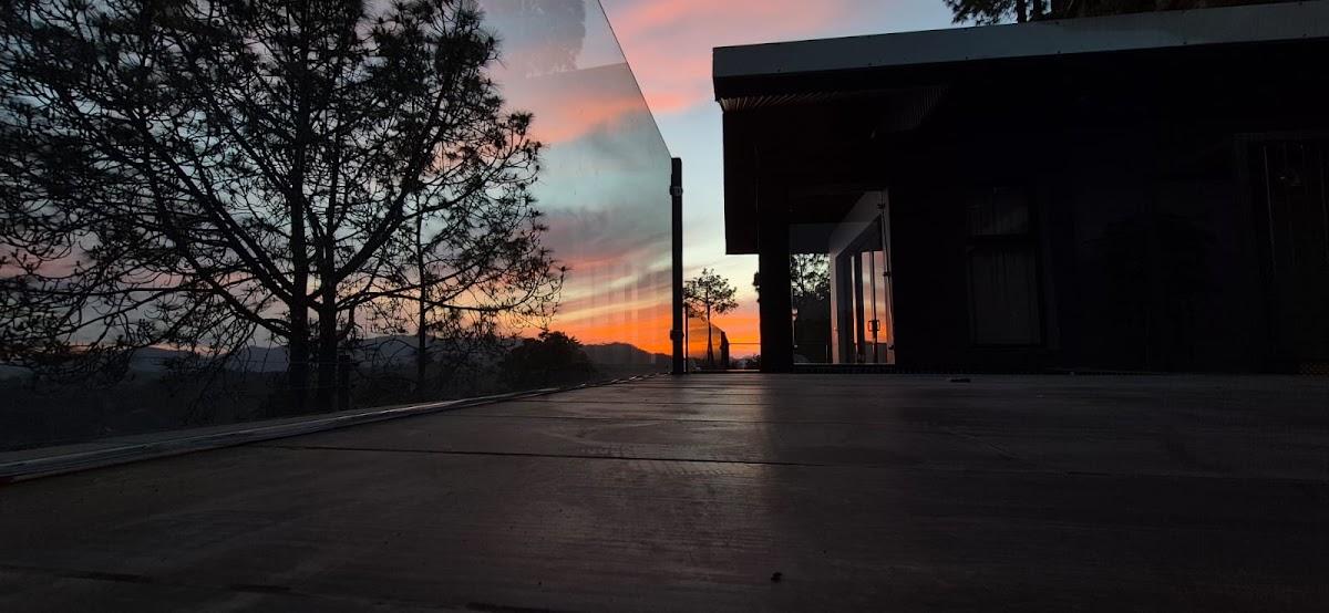 Sylvera Bliss - Luxury 3BR villa in Solan with jacuzzi, glasshouse & pine views. Premium stay for couples & families. – photo 3