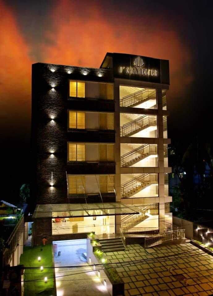 FabHotel Prime D Chandlier - Hotel Near Ernakulam Railway Station, Ernakulam – photo 1
