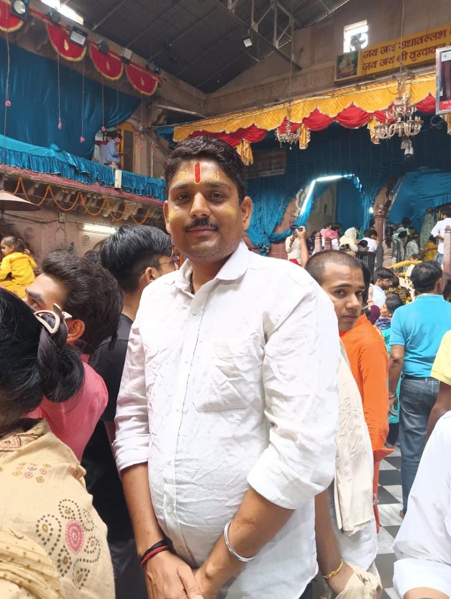 Radhika Ballabh Sadan Vrindavan Dham – photo 2