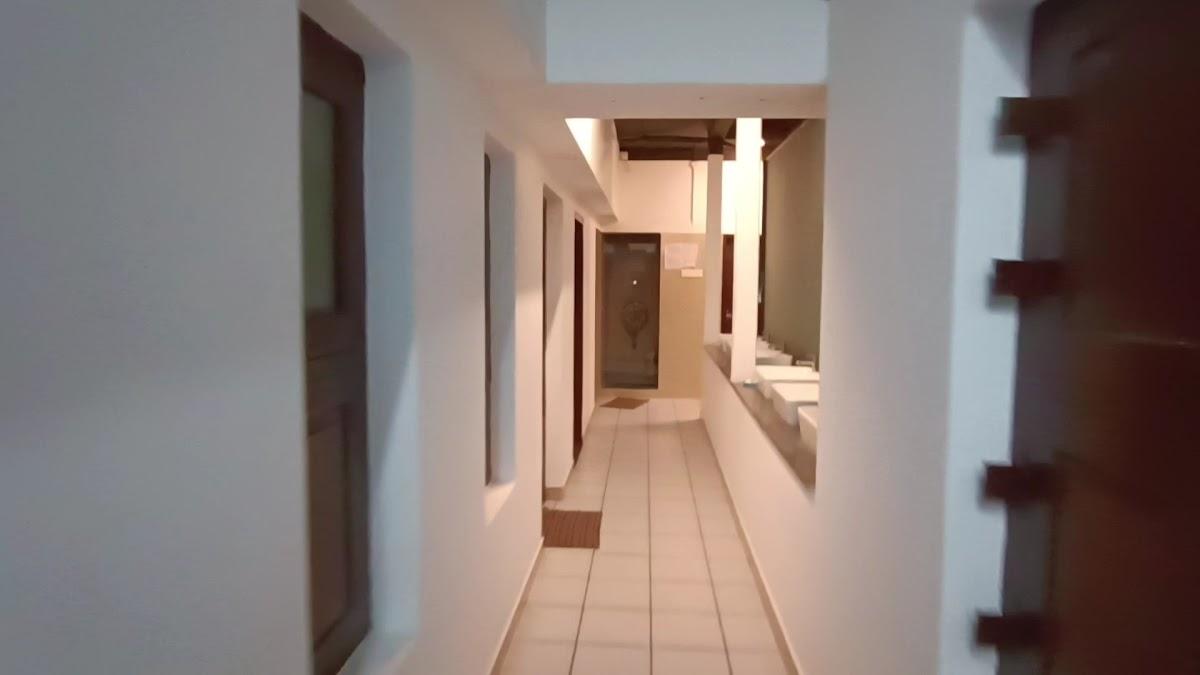 The Metro Pod - Backpackers A/C Dormitory