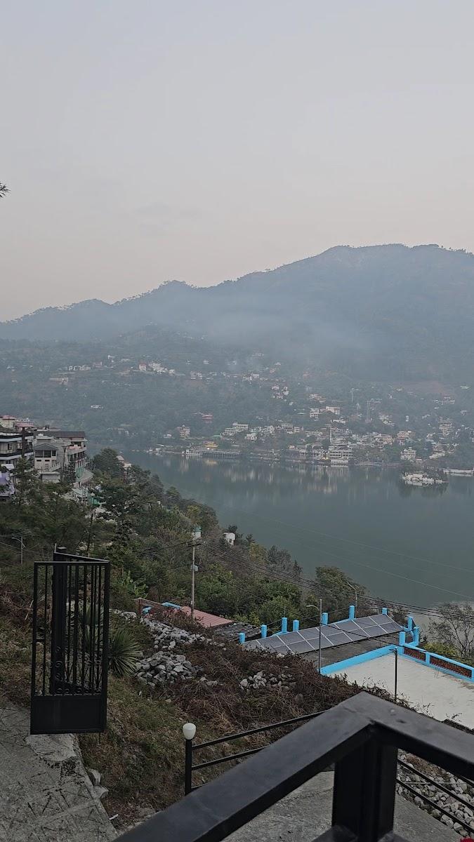 StayVista at The Rasa Bungalow in Bhimtal | 7 BHK Premium Holiday Home – photo 3