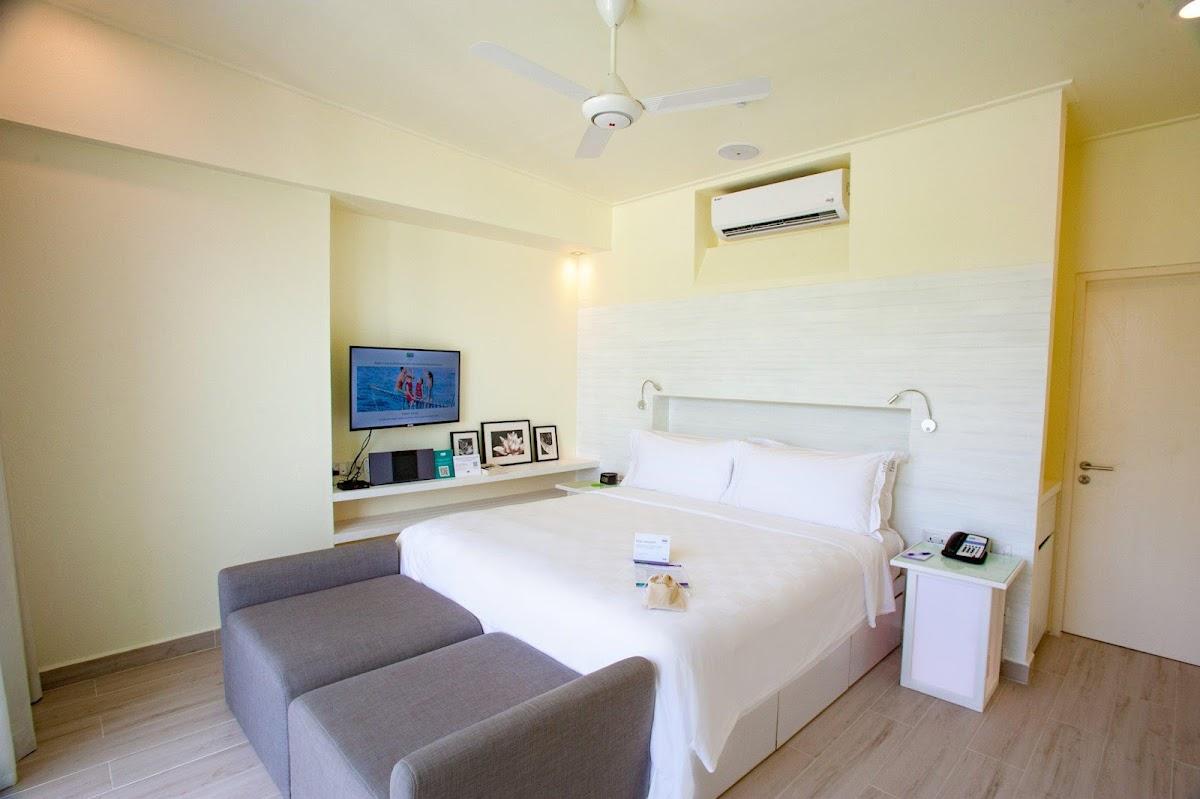Holiday Inn Resort Kandooma Maldives by IHG – photo 3