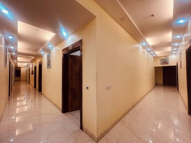 Hotel Lagoona and Banquet Hall – photo 2