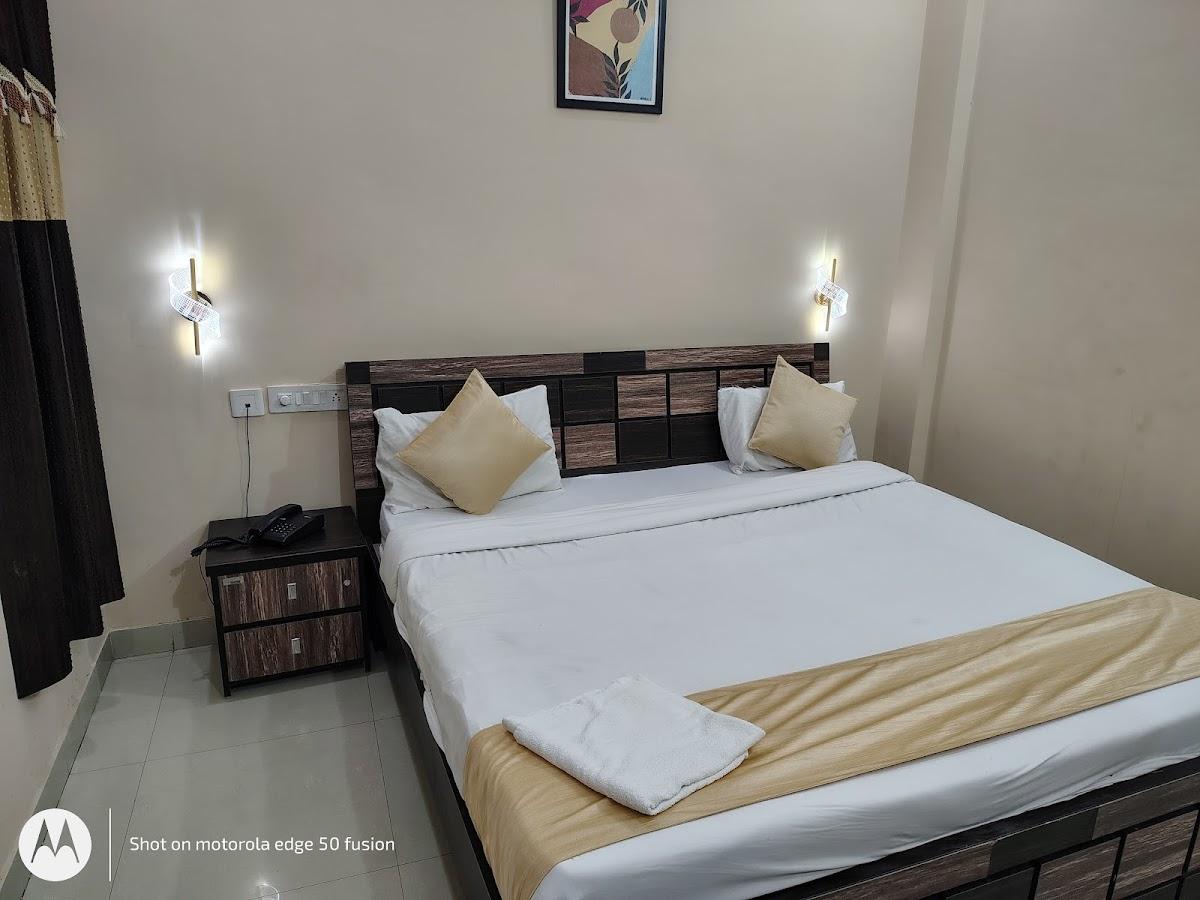 HOTEL A PALACE – photo 2