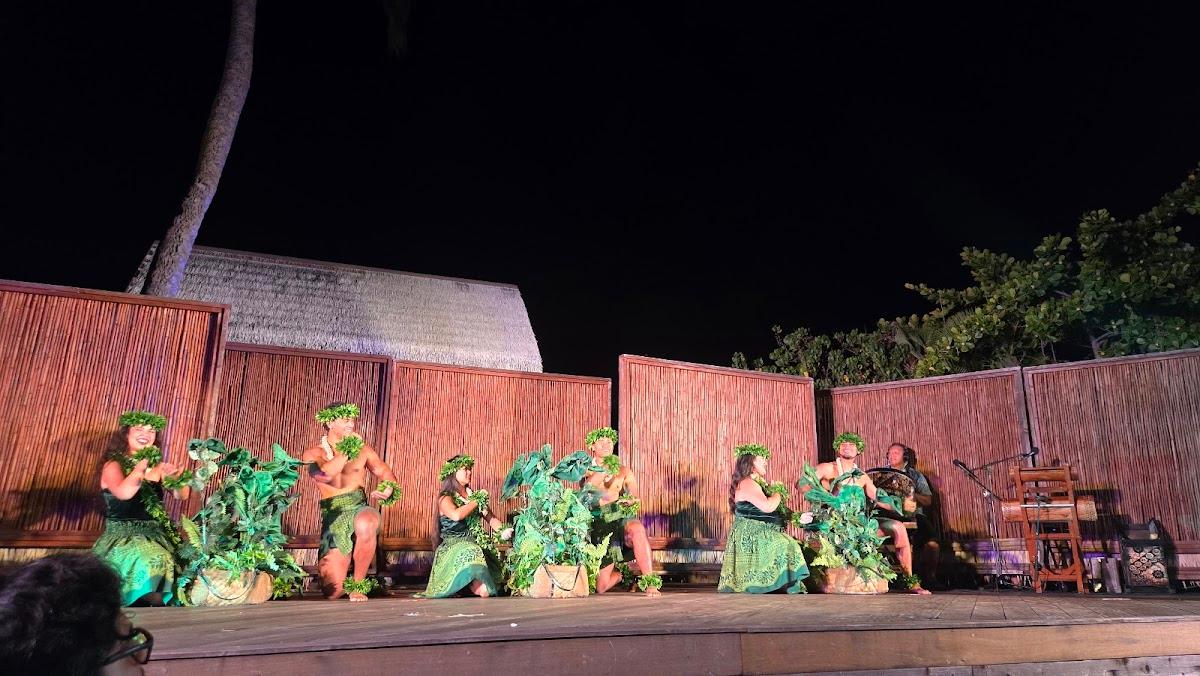 Island Breeze Lū‘au - He 'Ohana Kakou – photo 3